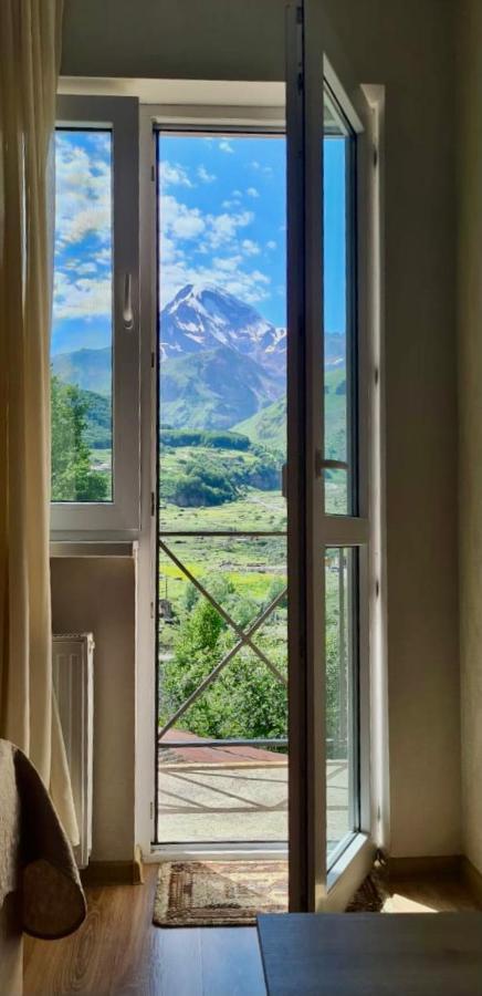 Kazbegi Inn Екстериор снимка