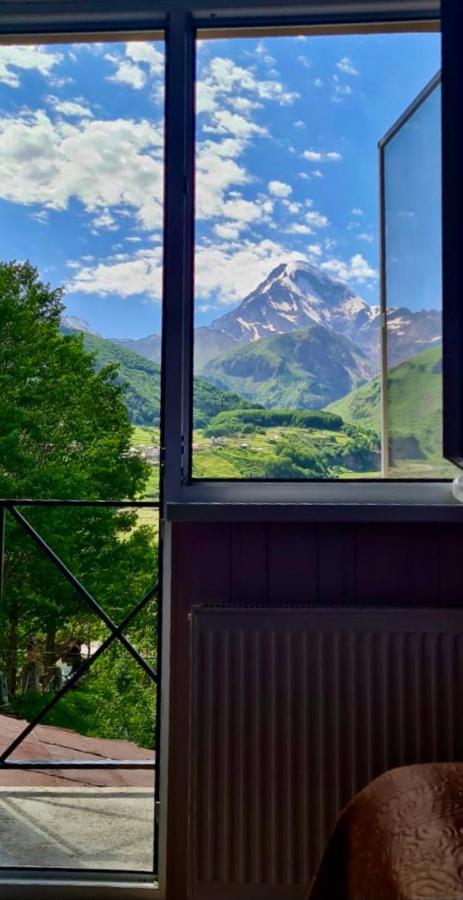 Kazbegi Inn Екстериор снимка